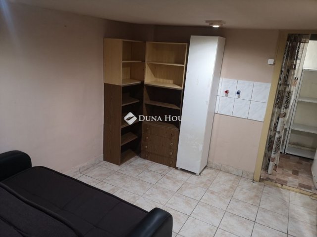 Eladó családi ház, Zalaegerszegen 11.5 M Ft, 1 szobás