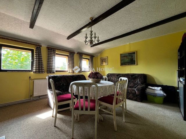 Eladó családi ház, Mohácson 99 M Ft, 6 szobás