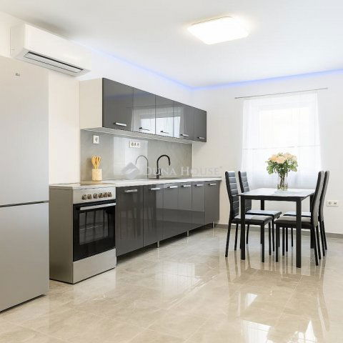 Eladó családi ház, Kecskeméten 32 M Ft, 2 szobás