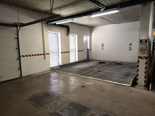 Eladó garázs, Budapesten, IX. kerületben, Bárd utcában 6.5 M Ft