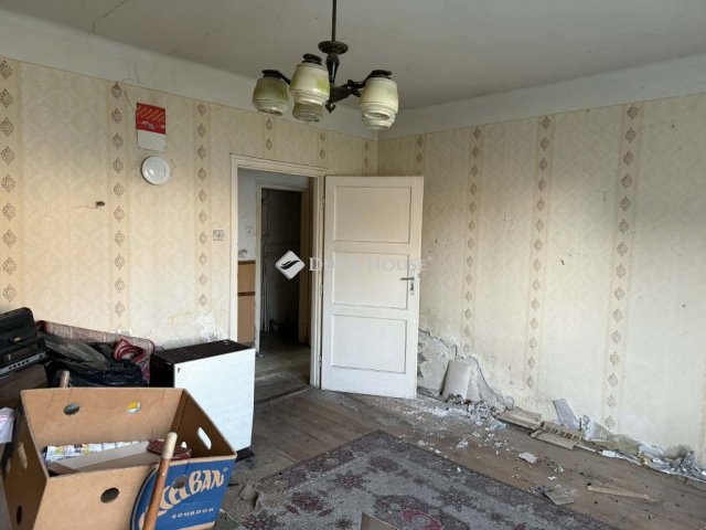 Eladó téglalakás, Táton 26.9 M Ft, 2 szobás