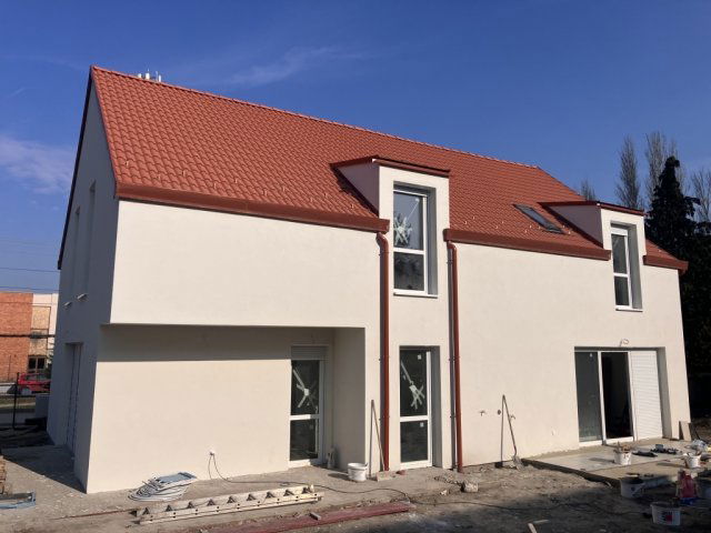 Eladó ikerház, Velencén 105 M Ft, 4+1 szobás