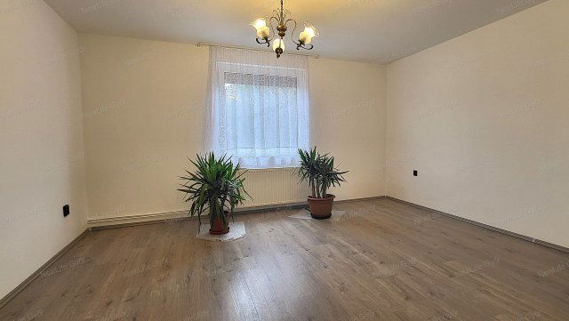 Eladó családi ház, Győrött 65.99 M Ft, 2 szobás