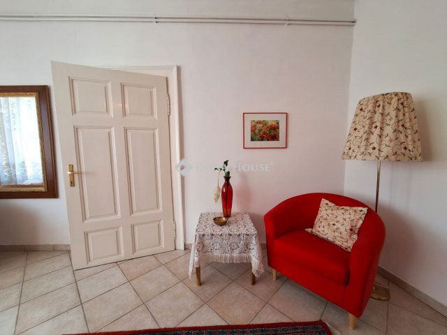 Eladó családi ház, Zsámbékon 88.8 M Ft, 4 szobás