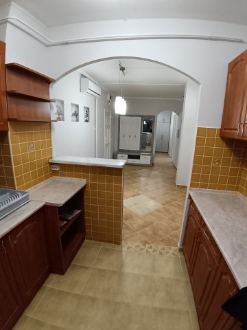Eladó panellakás, Szegeden, Kukovetz Nana utcában 66.6 M Ft
