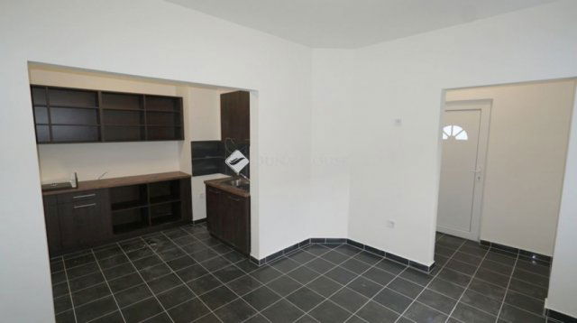 Eladó családi ház, Zalaszentivánon 130 M Ft, 2 szobás