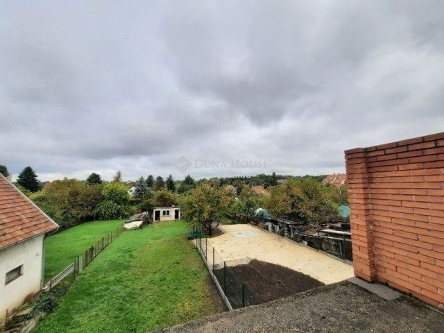 Eladó ikerház, Budapesten, X. kerületben 90 M Ft, 5 szobás