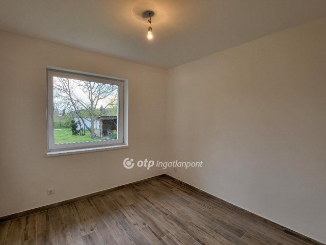 Eladó családi ház, Siófokon 259.9 M Ft, 8+1 szobás