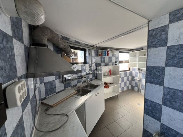 Eladó üzlethelyiség, Budapesten, XVIII. kerületben 64.5 M Ft