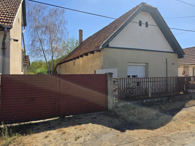 Eladó családi ház, Turán 32 M Ft, 2+1 szobás