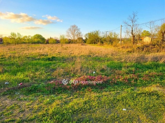 Eladó telek, Taksonyon 46 M Ft / költözzbe.hu