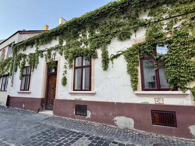 Eladó családi ház, Székesfehérvárott 99.45 M Ft, 2 szobás