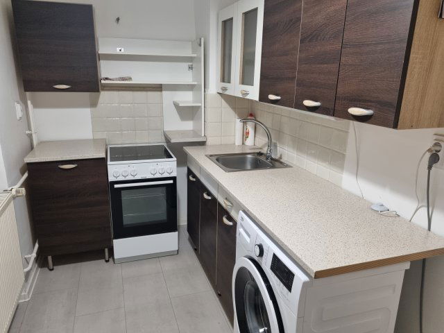 Kiadó téglalakás, albérlet, Tatabányán 150 E Ft / hó