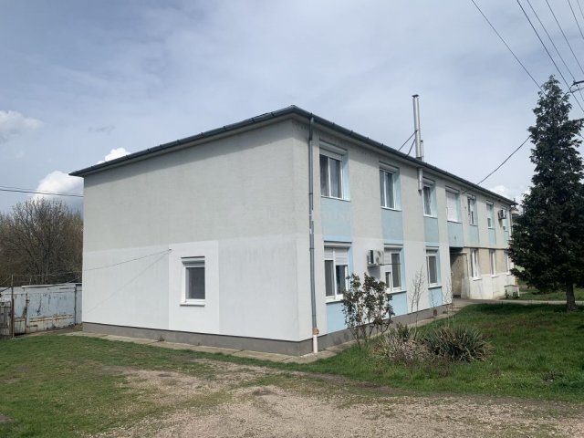 Eladó téglalakás, Tatabányán 27.5 M Ft, 2 szobás