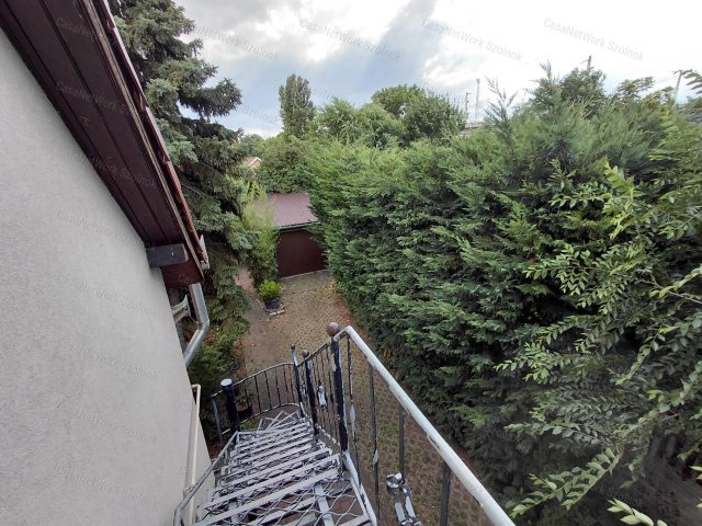 Eladó családi ház, Szolnokon 79.9 M Ft, 4 szobás