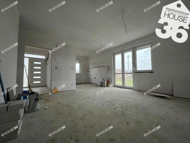 Eladó családi ház, Kecskeméten 71.5 M Ft, 5 szobás