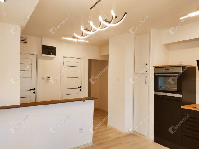 Eladó téglalakás, Szegeden 75.9 M Ft, 2 szobás