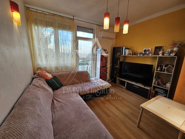 Eladó téglalakás, Szolnokon 29.9 M Ft, 1+1 szobás