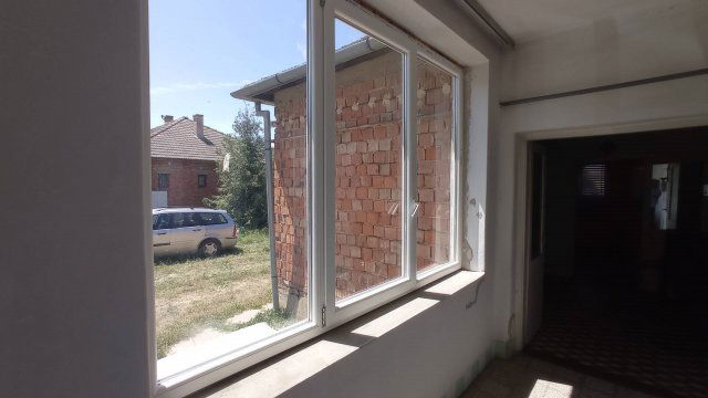 Eladó családi ház, Bucsután 22.9 M Ft, 5 szobás
