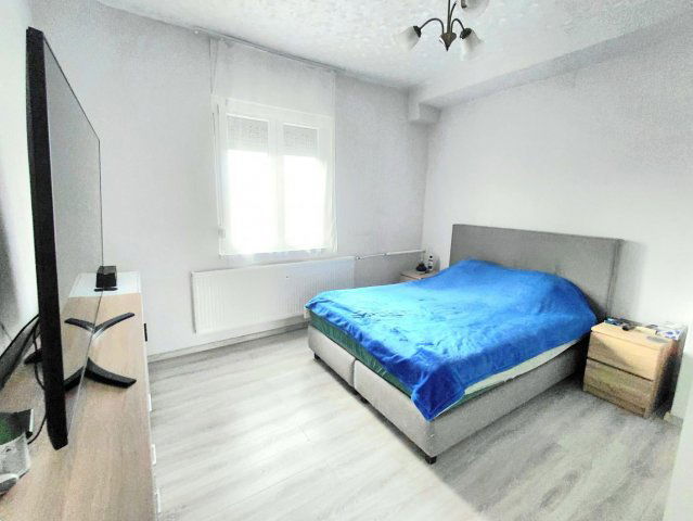 Eladó téglalakás, Almásfüzitőn 36.5 M Ft, 2+1 szobás