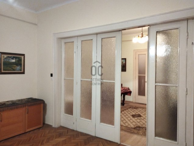 Eladó téglalakás, Egerben 69.9 M Ft, 4 szobás