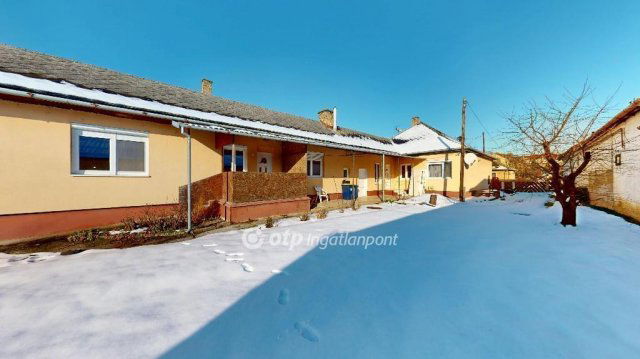 Eladó családi ház, Fehérgyarmaton 69.5 M Ft, 4+1 szobás