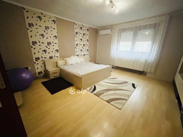 Eladó családi ház, Balsán 30.9 M Ft, 3 szobás