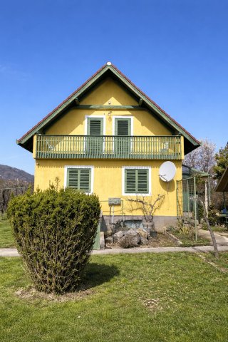 Eladó nyaraló, Balatonfüreden 93 M Ft, 2+1 szobás