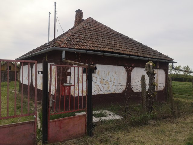 Eladó családi ház, Okányon 2.6 M Ft, 2 szobás