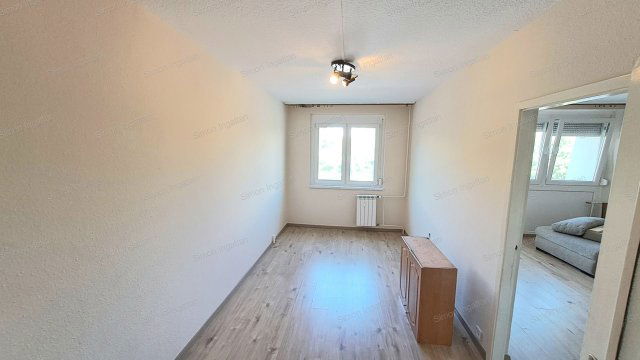 Eladó panellakás, Kecskeméten 45.9 M Ft, 2 szobás