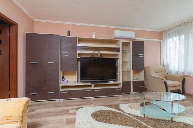 Eladó panellakás, Gödöllőn 66.9 M Ft, 2 szobás