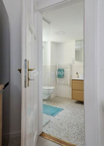 Eladó téglalakás, Budapesten, IX. kerületben 83.9 M Ft, 3 szobás