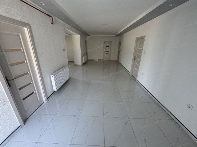 Eladó családi ház, Békéscsabán 54.99 M Ft, 4 szobás