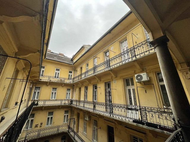 Eladó téglalakás, Budapesten, VI. kerületben, Szófia utcában