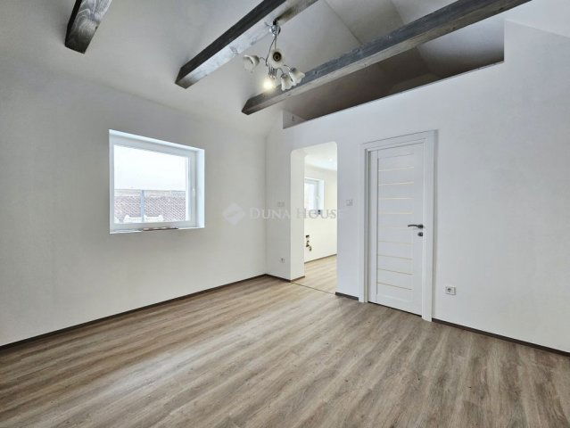 Eladó ikerház, Fóton 74.99 M Ft, 3 szobás / költözzbe.hu