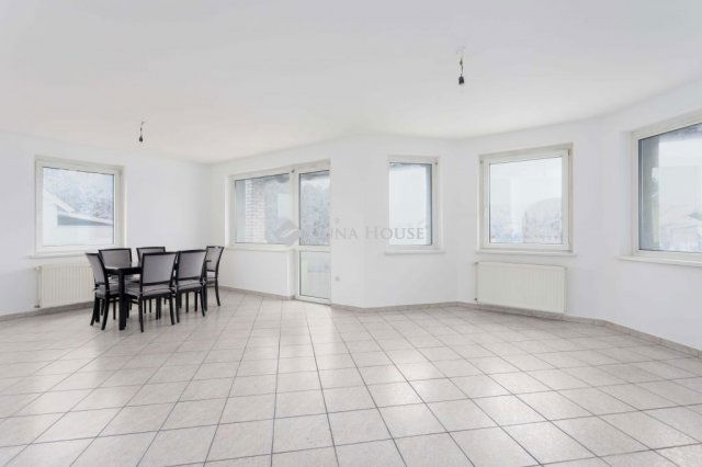 Eladó családi ház, Hegyeshalomban 97 M Ft, 5 szobás