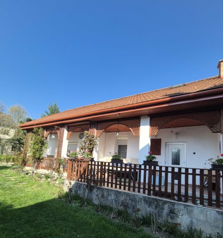 Eladó családi ház, Dömösön 78.9 M Ft, 4+1 szobás