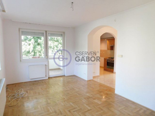 Eladó téglalakás, Debrecenben 73 M Ft, 2 szobás