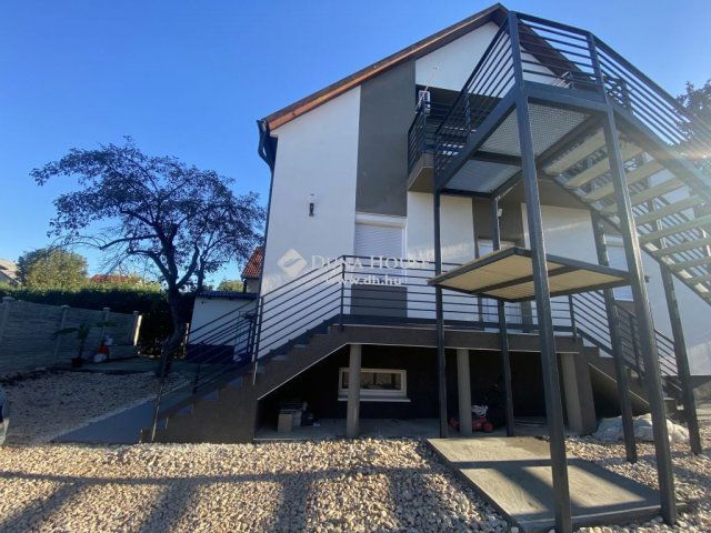 Eladó családi ház, Fóton 220 M Ft, 6 szobás