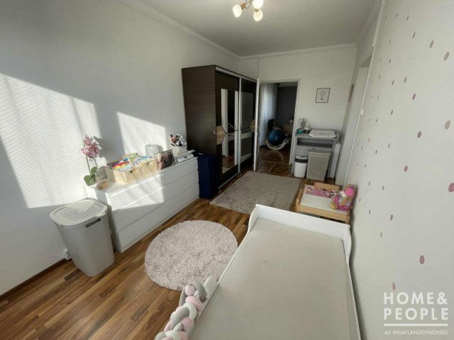 Eladó téglalakás, Szegeden 65.2 M Ft, 3 szobás