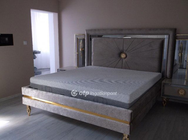 Eladó családi ház, Gyöngyösön 190 M Ft, 5 szobás