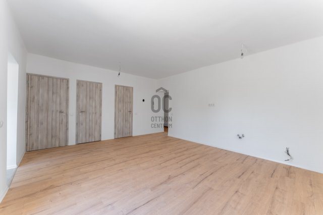 Eladó családi ház, Várpalotán 79.9 M Ft, 3 szobás