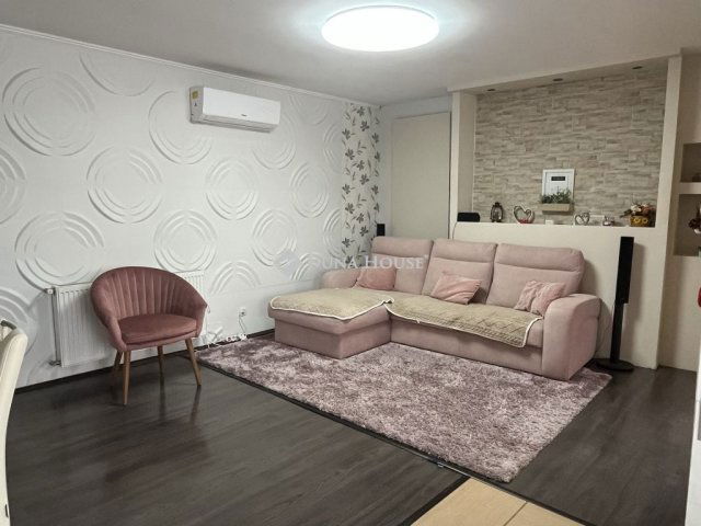 Eladó családi ház, Karácsondon 49.9 M Ft, 3 szobás