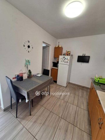 Eladó családi ház, Üllőn 38.9 M Ft, 1+1 szobás