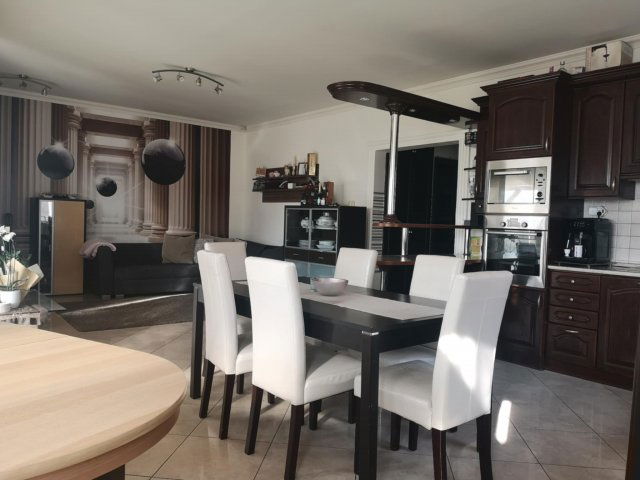 Eladó ikerház, Debrecenben 145 M Ft, 4 szobás