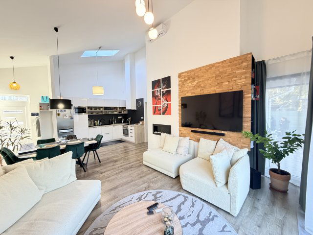 Eladó családi ház, Szigetmonostorban 119.9 M Ft, 4 szobás