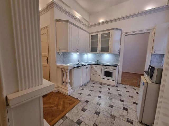 Kiadó téglalakás, albérlet, V. kerületben, Aranykéz utcában