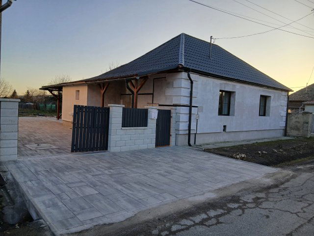 Eladó családi ház, Pásztón 37.77 M Ft, 2 szobás
