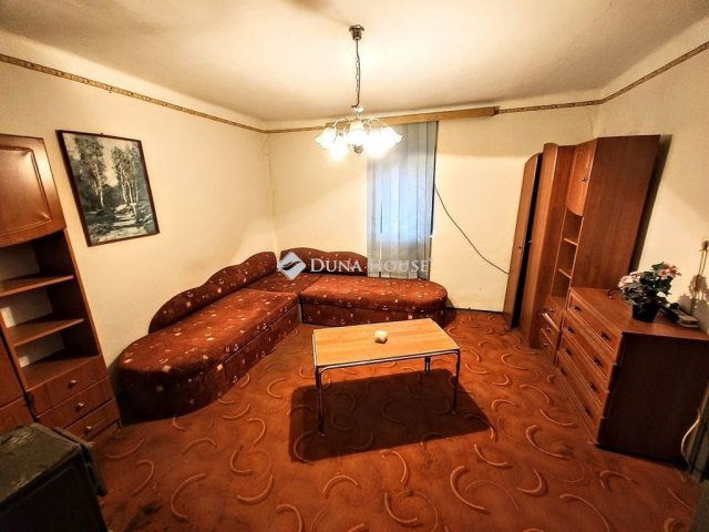 Eladó családi ház, Sándorfalván 29 M Ft, 2 szobás