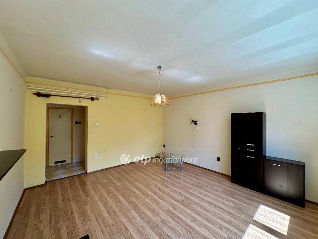 Eladó téglalakás, Budapesten, X. kerületben 69 M Ft, 3 szobás
